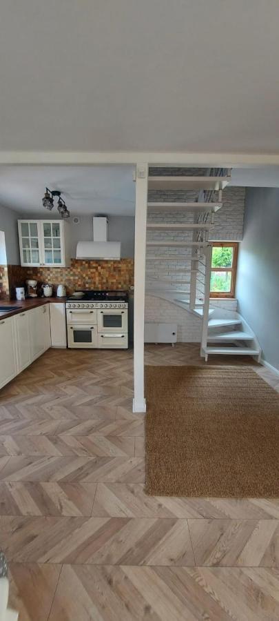 Przystanek Jeziorna 49 Villa Perlino Екстериор снимка